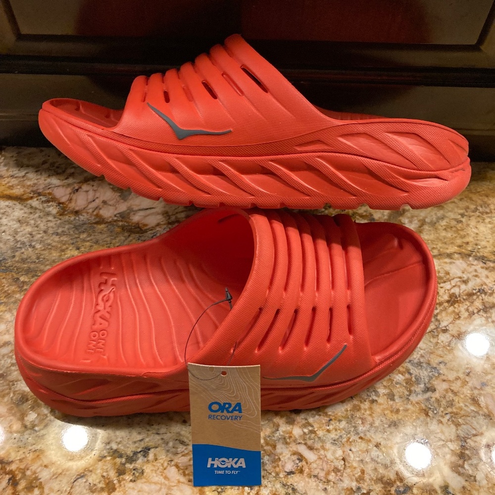 NWT HOKA ONE ONE SLIDES/SANDALS